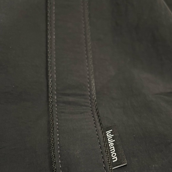 Lululemon Daily Multi-Pocket Tote Bag 20L Black - Picture 7 of 9